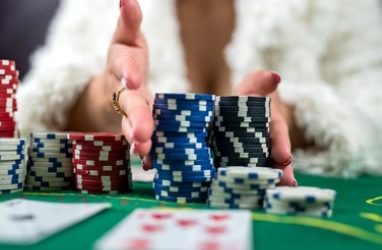 Preparing and Training for Poker Tournaments